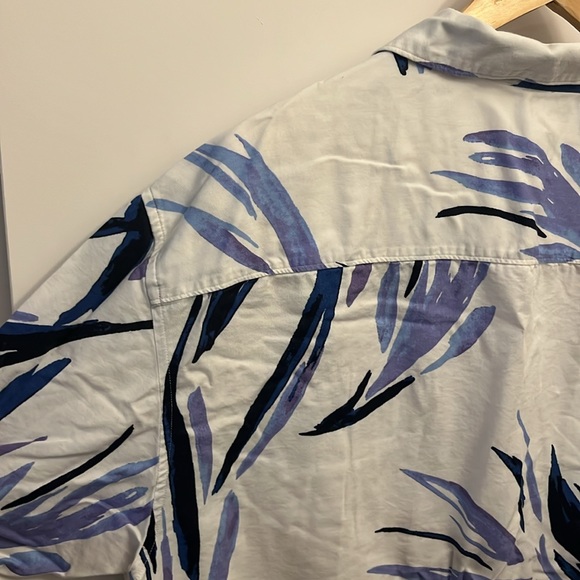 Club Monaco Leaf Print Camp Collar Shirt - Picture 6 of 6